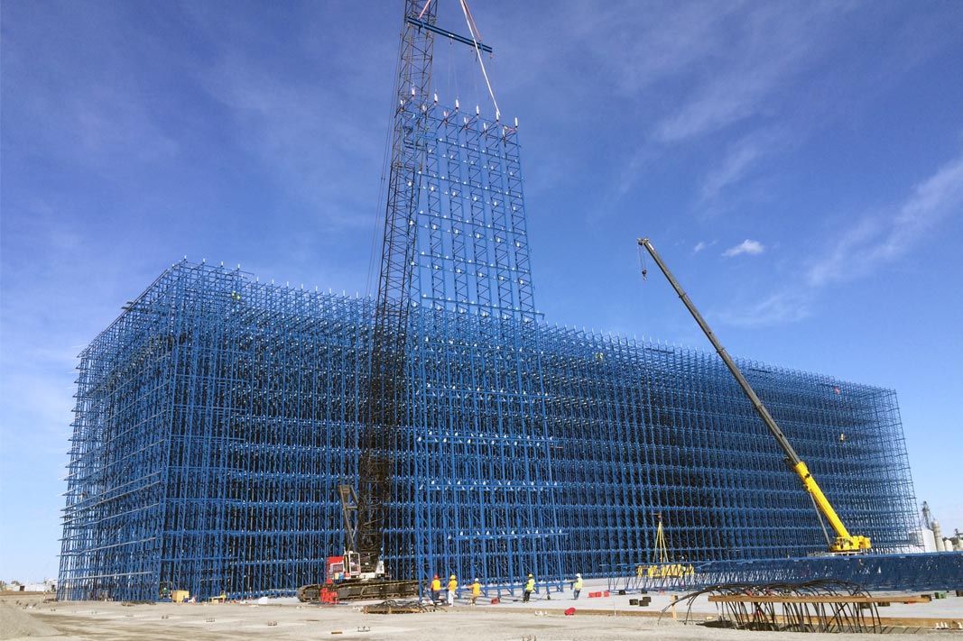 An AS/RS Rack Supported Building undergoing construction.