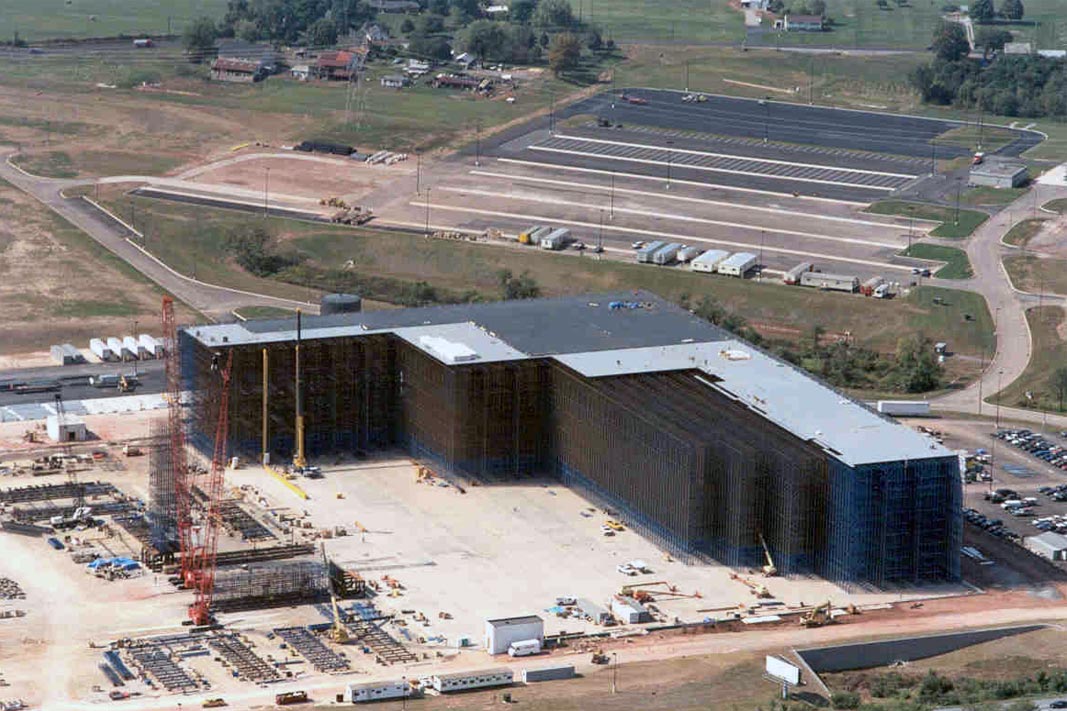 An overhead view of progress on an AS/RS Rack Supported Building's construction.