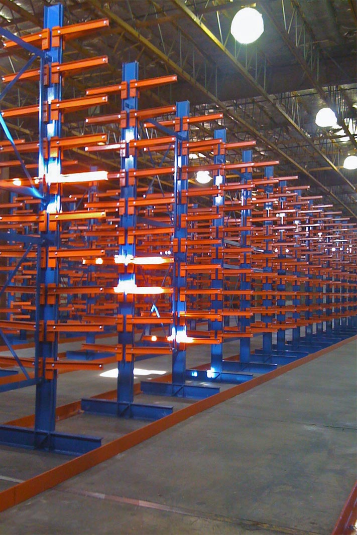 A Klampfast Cantilever® rack system with floor guides.
