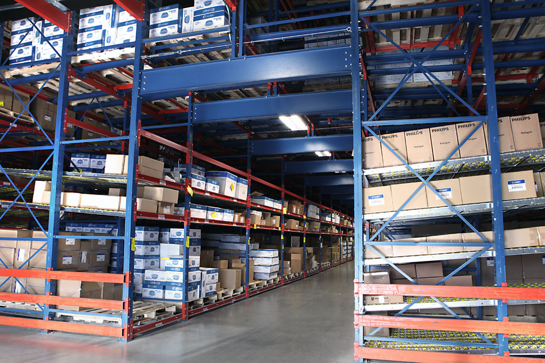 A Pick Tunnel pallet racking system.