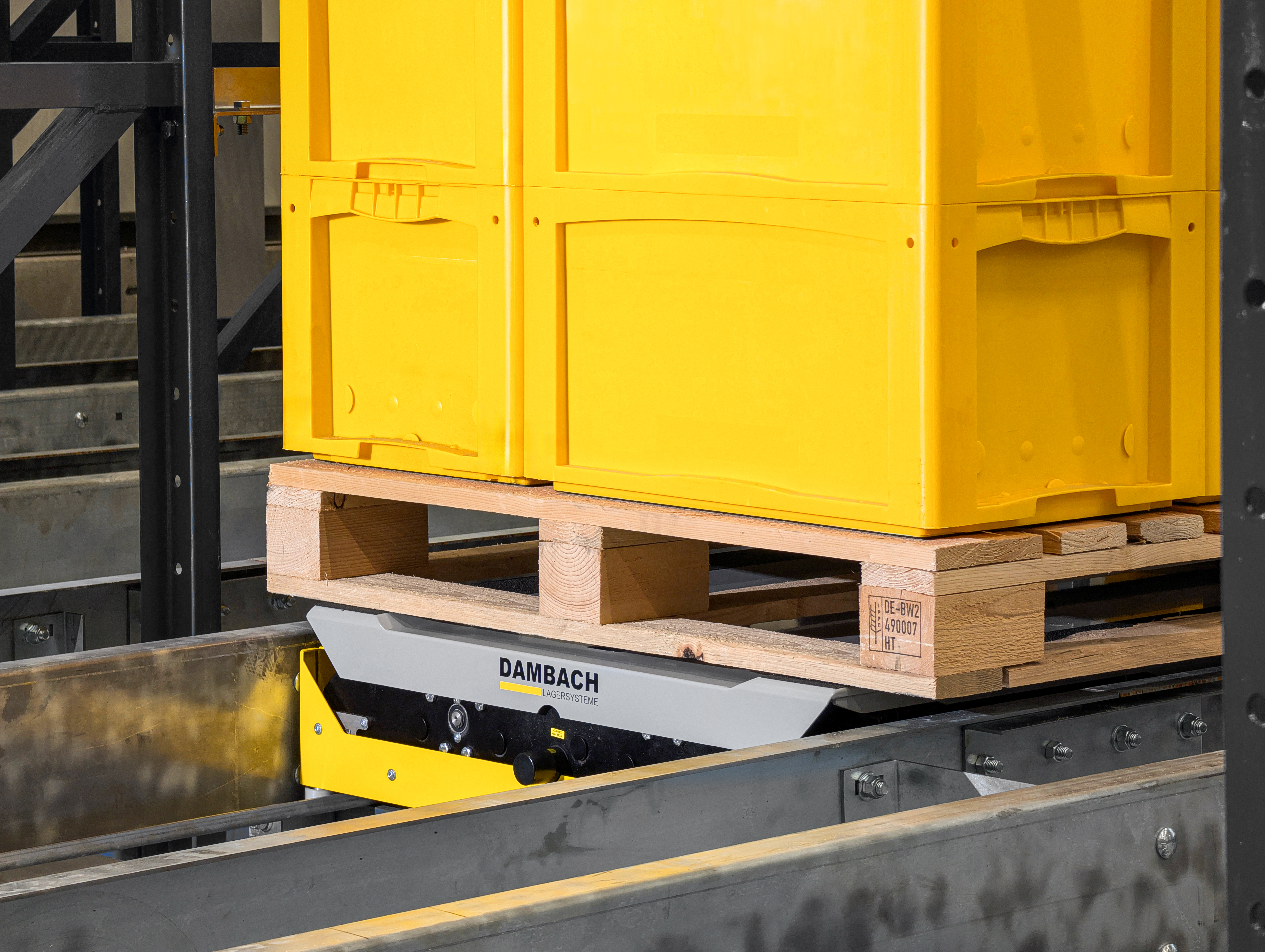 AXIS2 Multi Directional Pallet Shuttle
